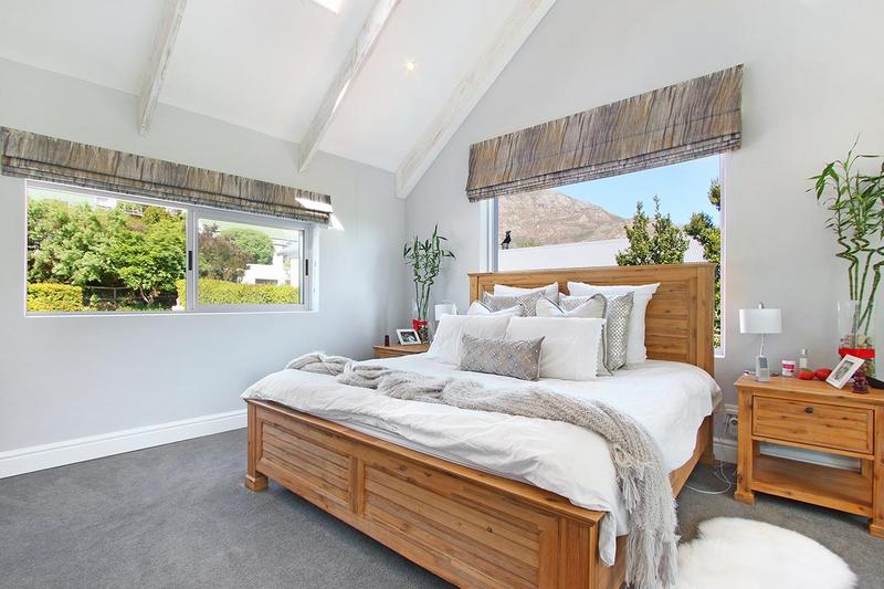 4 Bedroom Property for Sale in Berg En Dal Western Cape